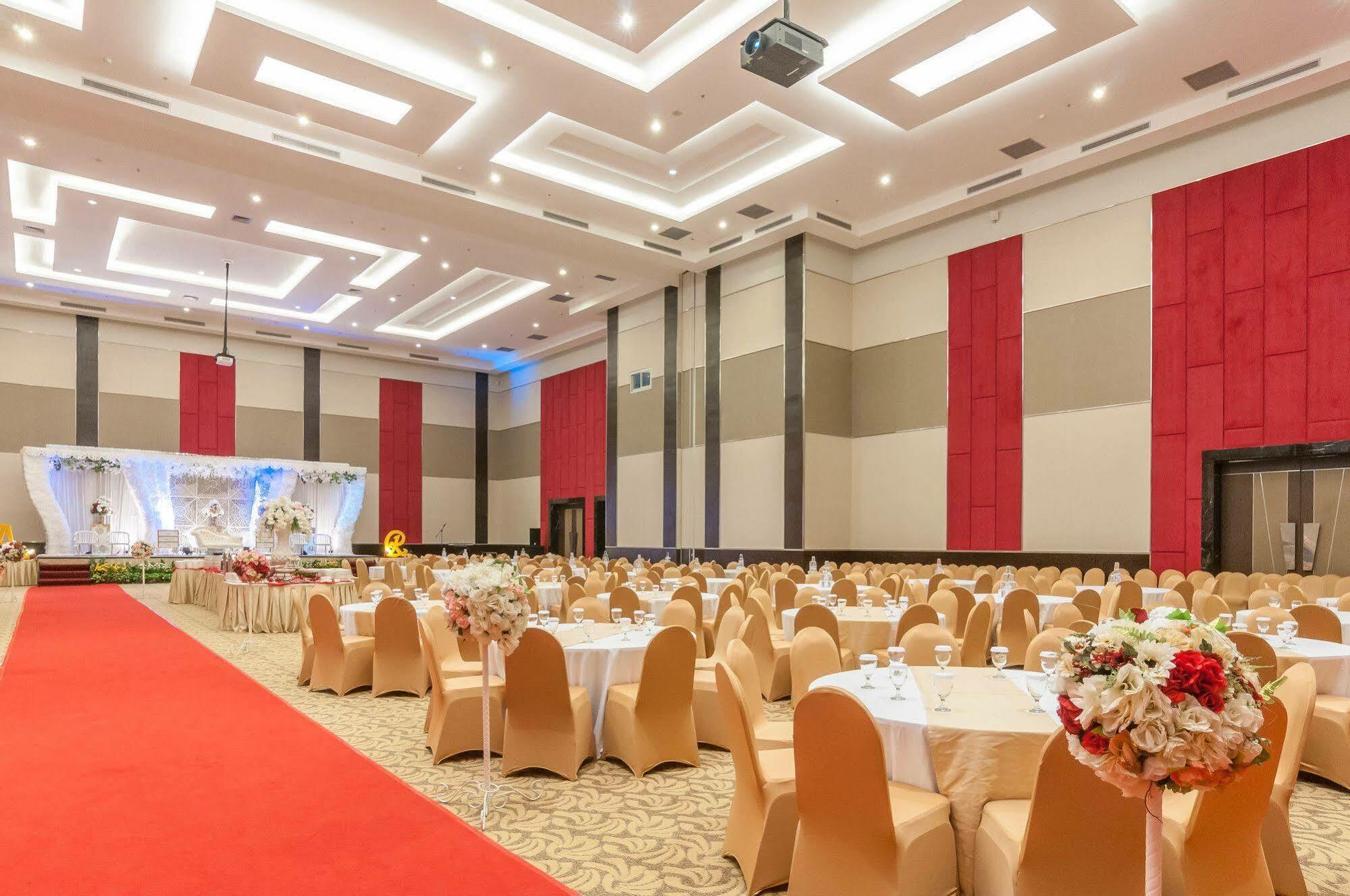 Dalton Hotel Makassar Eksteriør billede